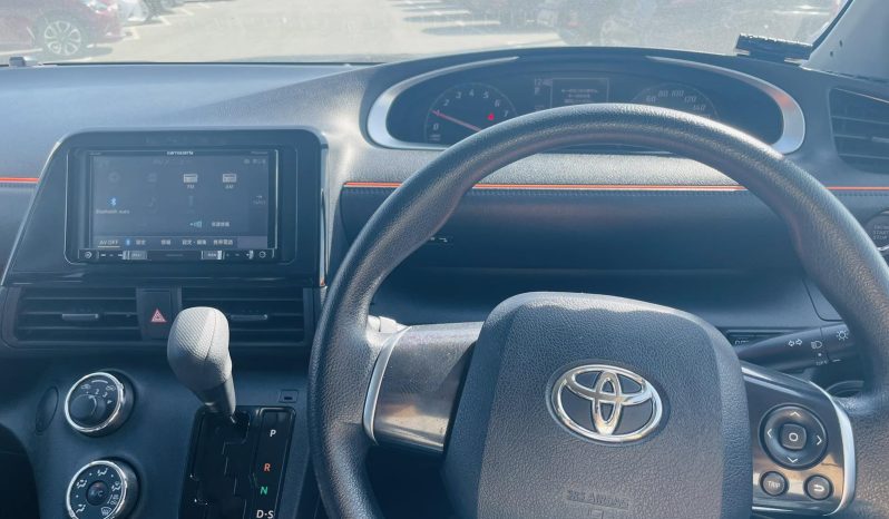 Toyota Sienta 2019 full