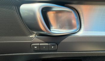 Volvo XC40 2021 full