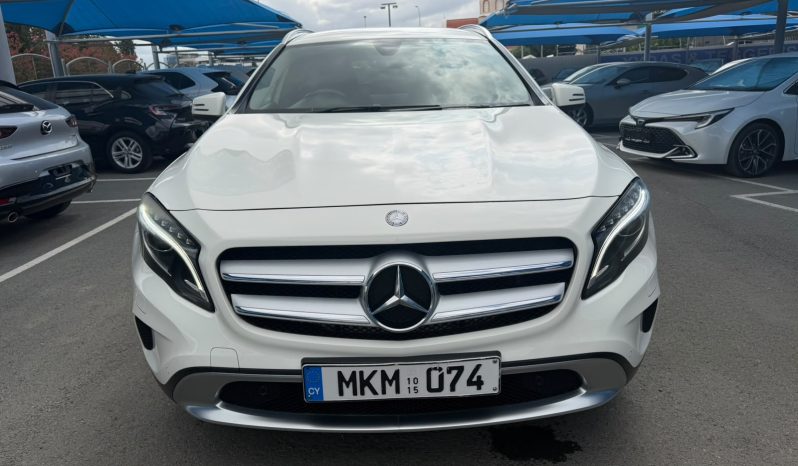 Mercedes-Benz GLA-Class 2015 full