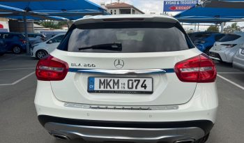 Mercedes-Benz GLA-Class 2015 full