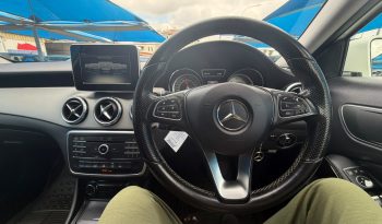 Mercedes-Benz GLA-Class 2015 full
