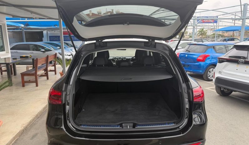 Mercedes-Benz GLC-Class 2023 full